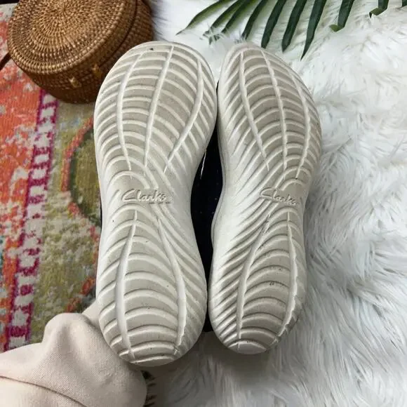 Clarks Navy Blue Lightweight Slip On Casual Knit Sneaker 9 - Picture 9 of 10